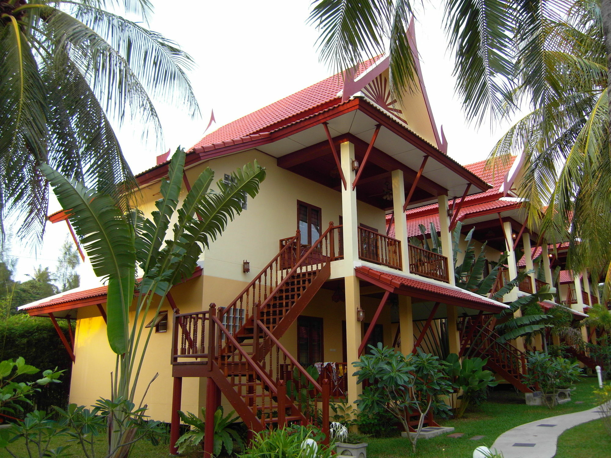 Palm Village Rawai Eksteriør bilde